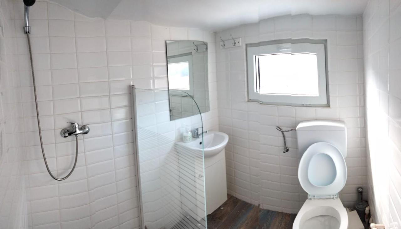 Doi Iepuri Apartman Azuga Kültér fotó